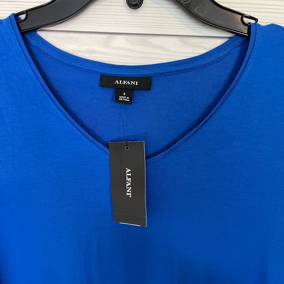 NWT. Alfani v-neck swing tunic top - Picture 9 of 10